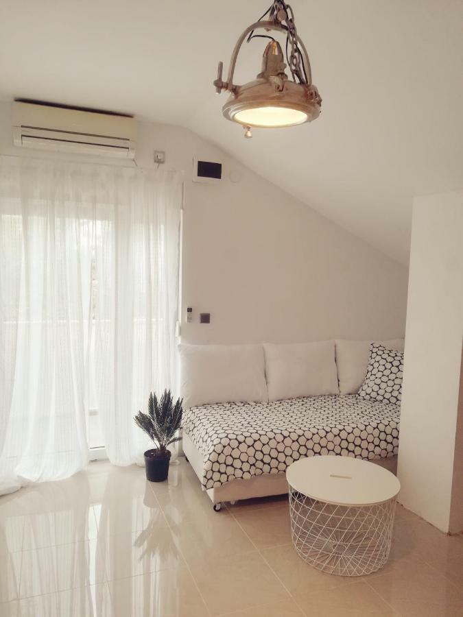 RažanacHouse For Rent Paola别墅 外观 照片