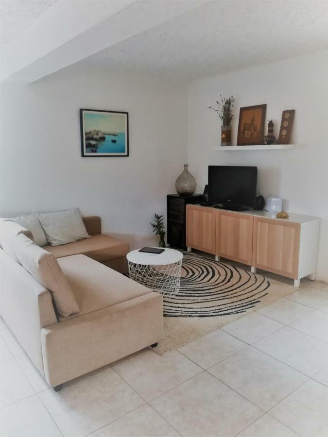 RažanacHouse For Rent Paola别墅 外观 照片
